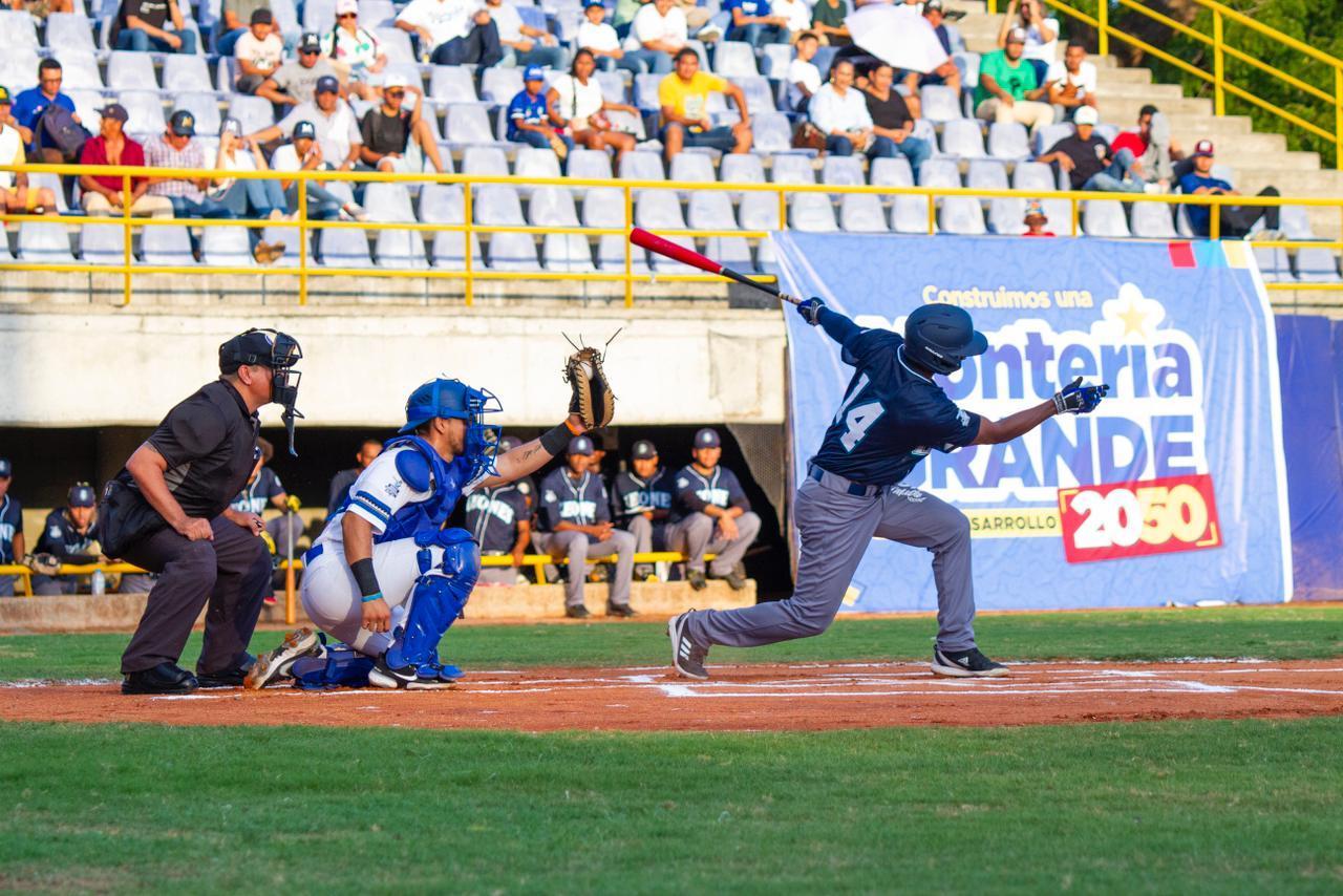 VAQUEROS LEONES